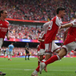 Arsenal remporte le Community Shield en battant Manchester City par un score net.