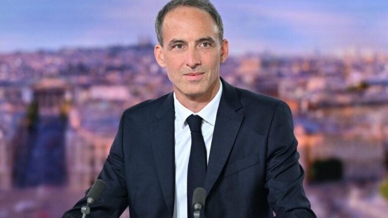 Raphaël Glucksmann annonce sa candidature pour l’élection présidentielle de 2027 en France.