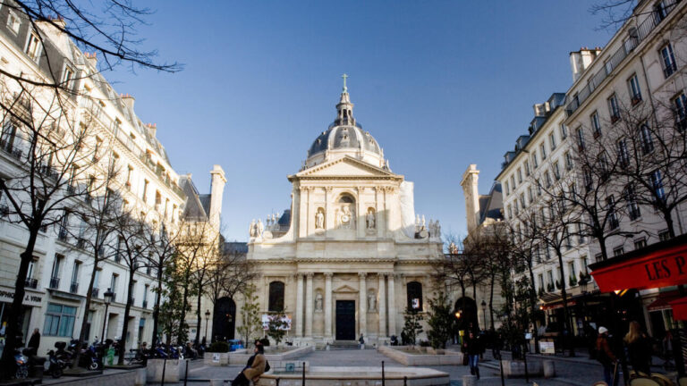 Hausse des frais d’inscription en France : inquiétudes croissantes des étudiants africains.