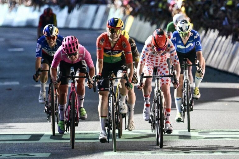 Tour de France Femmes : enquête sur les accusations de triche liées aux soutiens-gorge