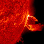 Des champs magnétiques pourraient bloquer les éjections de plasma des étoiles.