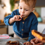 Une consommation réduite de sucre durant l’enfance pourrait diminuer le risque de démence.