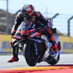 Marco Bezzecchi réalise une pole position record à Aragón en MotoGP.