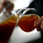 Dégustation de bières : exploration des styles anciens et modernes à travers le monde