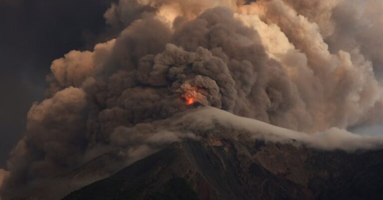 Éruption du volcan de Fuego : le Guatemala placé en état d’alerte maximale.