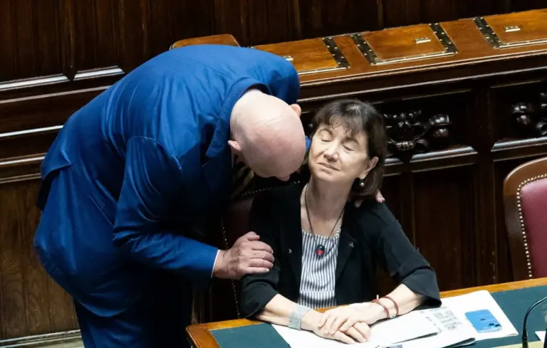 Italie : Le corps de l’époux d’une ministre retrouvé dans un lac après plusieurs semaines.