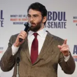Hasan Piker, influenceur de gauche, suscite des tensions au sein du Parti démocrate américain