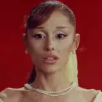 Ariana Grande souligne la responsabilité des hypothèses sur le poids des femmes