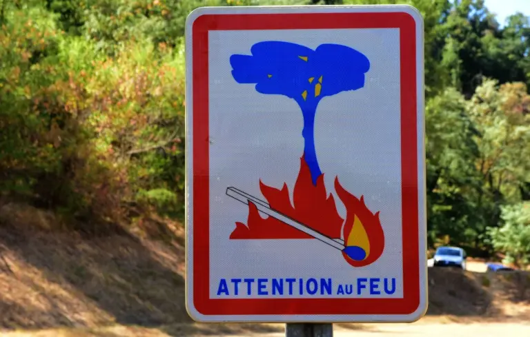 Incendie stabilisé dans la Drôme, selon les informations de la préfecture.