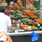 Canicule : U et Carrefour annoncent des fruits et légumes plus petits et plus chers.