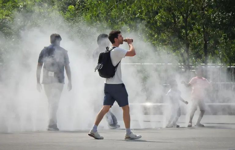 Météo-France : Treize départements en vigilance orange pour canicule et orages attendus.