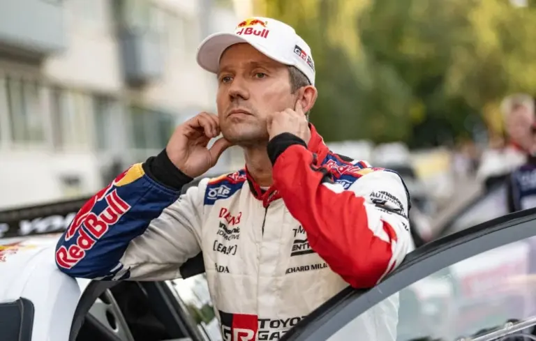 Accident au Rallye de Finlande : Sébastien Ogier et son copilote hospitalisés.