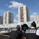 Nîmes : Un enfant de 8 ans sauvé par des voisins après avoir été enfermé par ses parents.