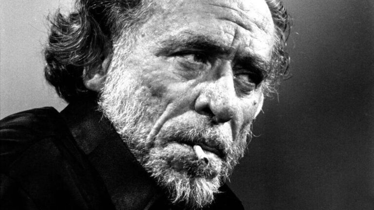 Charles Bukowski : l’ivresse et la lucidité au service de son œuvre littéraire.