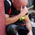 Pompiers dénoncent les insuffisances du service public après les incendies.