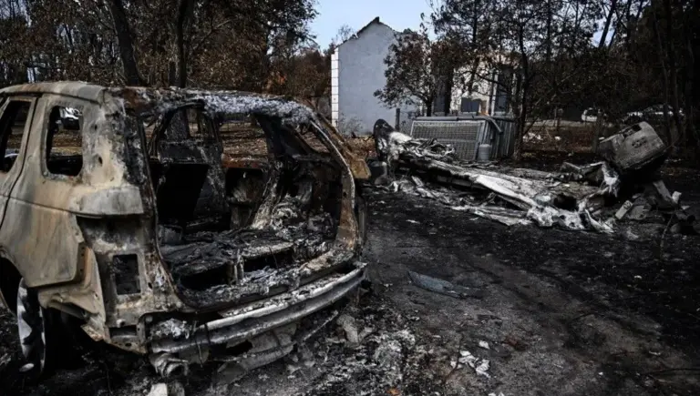 Incendies en Gironde : la propagation des théories complotistes après la catastrophe