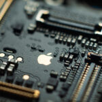 TSMC produit 1 milliard de dollars de puces A20 Pro, mais manque de RAM pour livrer à Apple.
