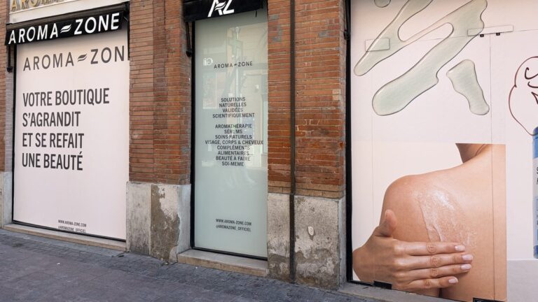 Aroma-Zone agrandit sa boutique place du Capitole à Toulouse.