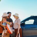 Les parents en voyage privilégient la préparation d&rsquo;un seul élément essentiel.