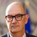 Budget 2027 : Bercy désindexe les retraites élevées pour réaliser des économies, selon Roland Lescure.