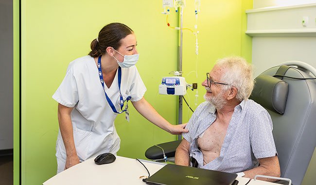 À l’hôpital Croix Saint-Simon, une approche centrée sur le patient face au cancer.