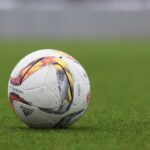Lens, réduit à dix joueurs, bat le PSG lors du Trophée des champions.