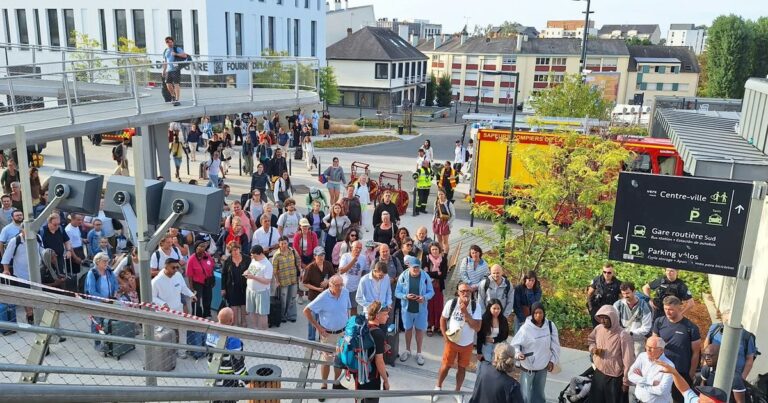 Un départ de feu dans un TGV entraîne l’évacuation de 800 voyageurs à Laval.