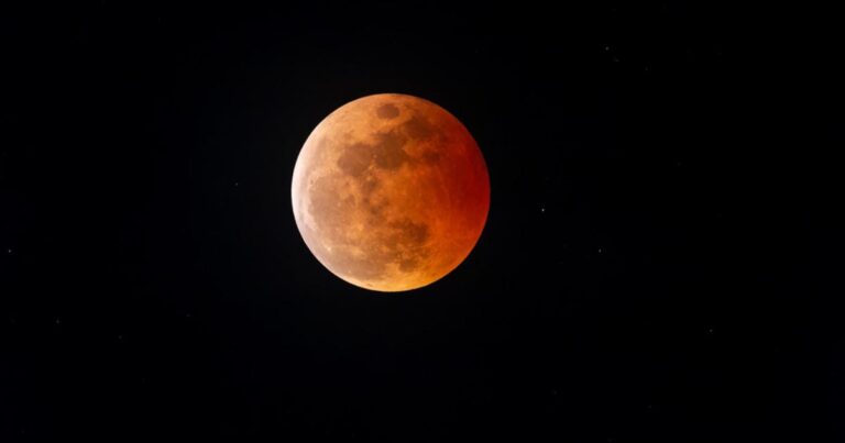 Éclipse lunaire visible en France : conditions d’observation et recommandations des astronomes.