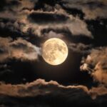 Pleine Lune de l’Esturgeon avec éclipse lunaire observée dans plusieurs régions.