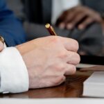Licenciement d&rsquo;un cadre pour dénonciation de harcèlement : 61 000 euros de dommages obtenus en justice.