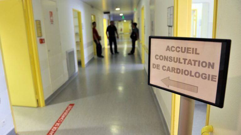 Saisie bancaire injustifiée d’une patiente vulnérable à l’hôpital d’Auch suite à une erreur de facturation