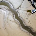 Albert Rösti souligne les tensions autour du partage des eaux en Suisse.