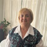 Farida découvre les bienfaits de sa première cure thermale à Bagnères-de-Bigorre.