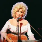 Dolly Parton honorée par le Congrès américain pour sa contribution à la musique.