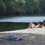Alerte aux cyanobactéries : la baignade interdite à la plage de Rabastens dans le Tarn.
