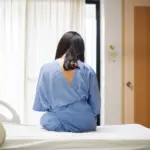 Le risque de fausses couches augmente avant 20 ans et après 34 ans, selon une étude.