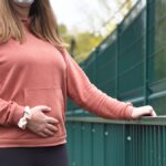 Une mère porteuse découvre qu&rsquo;elle attend des jumeaux de pères biologiques différents.