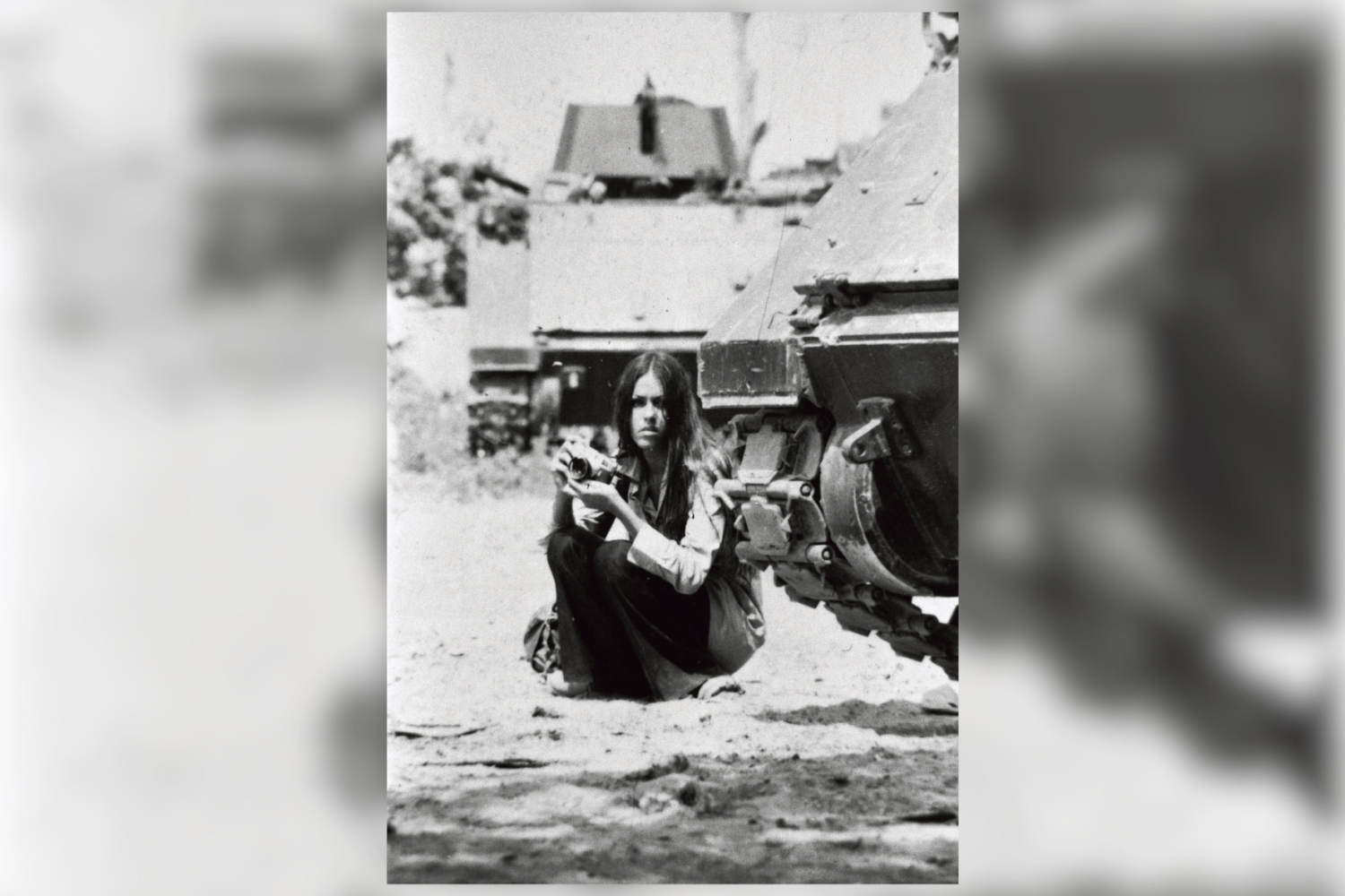 Françoise Demulder, première femme photographe de guerre, reconnue pour son travail iconique.