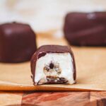 Bouchées glacées cookie dough et chocolat lancées par une marque inspirée de Ben & Jerry&rsquo;s