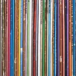 Vinyle Party : Les ventes de disques en hausse en France cet été selon les experts.