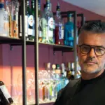 Jimmy Vial, chef du restaurant Le Questel à Nîmes, met en avant la gastronomie locale.