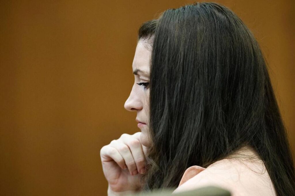 Procès de Lindsay Clancy aux États-Unis soulève des questions sur la santé mentale des mères.