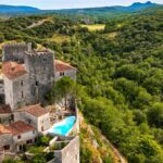 Luxe et gastronomie : un château de l’Hérault vise l’intégration aux Relais-châteaux.