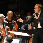 Vasily Petrenko dirige le Royal Philharmonic Orchestra avec les BBC Singers au Proms