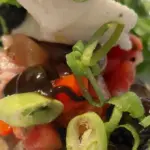 Déjeuner au Restô de la Gare à Latresne, un lieu de tradition culinaire face à l&rsquo;ancienne gare.