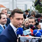 Jordan Bardella rencontre des agriculteurs à la foire de Châlons pour sa rentrée politique.