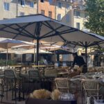 À Aix-en-Provence, les terrasses des restaurants voient une baisse de fréquentation des touristes.