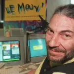 Mouv&rsquo; de Radio France cesse la diffusion en FM, réorientant sa programmation vers le numérique.