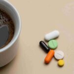 Café et médicaments : 4 conseils pour éviter les interactions indésirables.