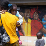 Kenya : des associations de femmes dénoncent les disparitions forcées lors d’une marche.